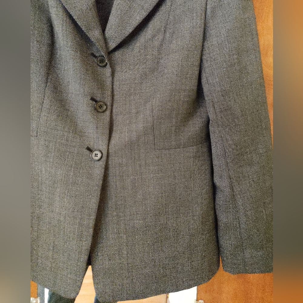 Anne Klein blazer. Tiny black and white checks. 3 buttons. Women's 10. - Picture 5 of 16